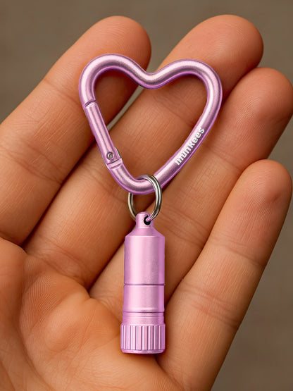 munkees Mini LED Taschenlampe mit Herz-Karabiner pink
