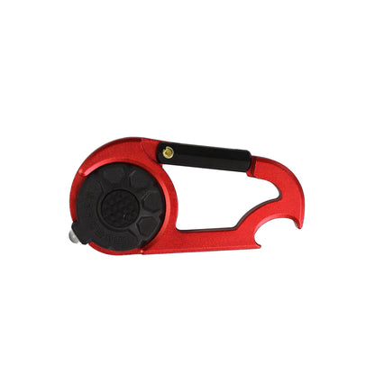 munkees Karabiner LED Flaschenöffner befestigt an Rucksack Outdoor
