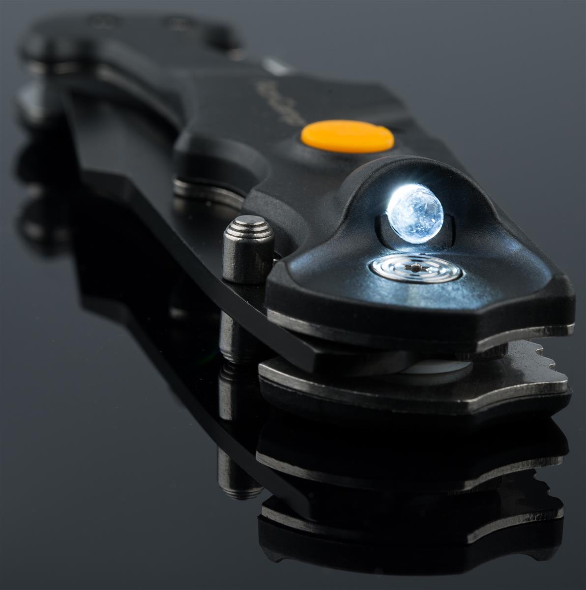 AceCamp 4-in-1 Multifunktionsmesser mit LED & Glasbrecher