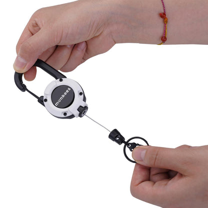 munkees Ausweishalter Weiß mit Karabiner & Rückzug 64 cm