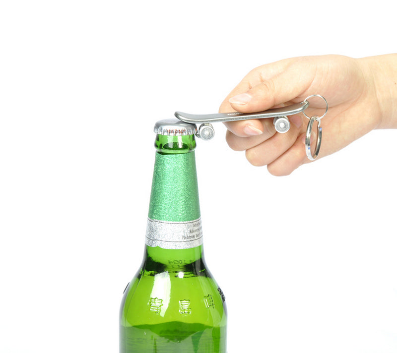 munkees Skateboard-Schlüsselanhänger mit Flaschenöffner, Rot