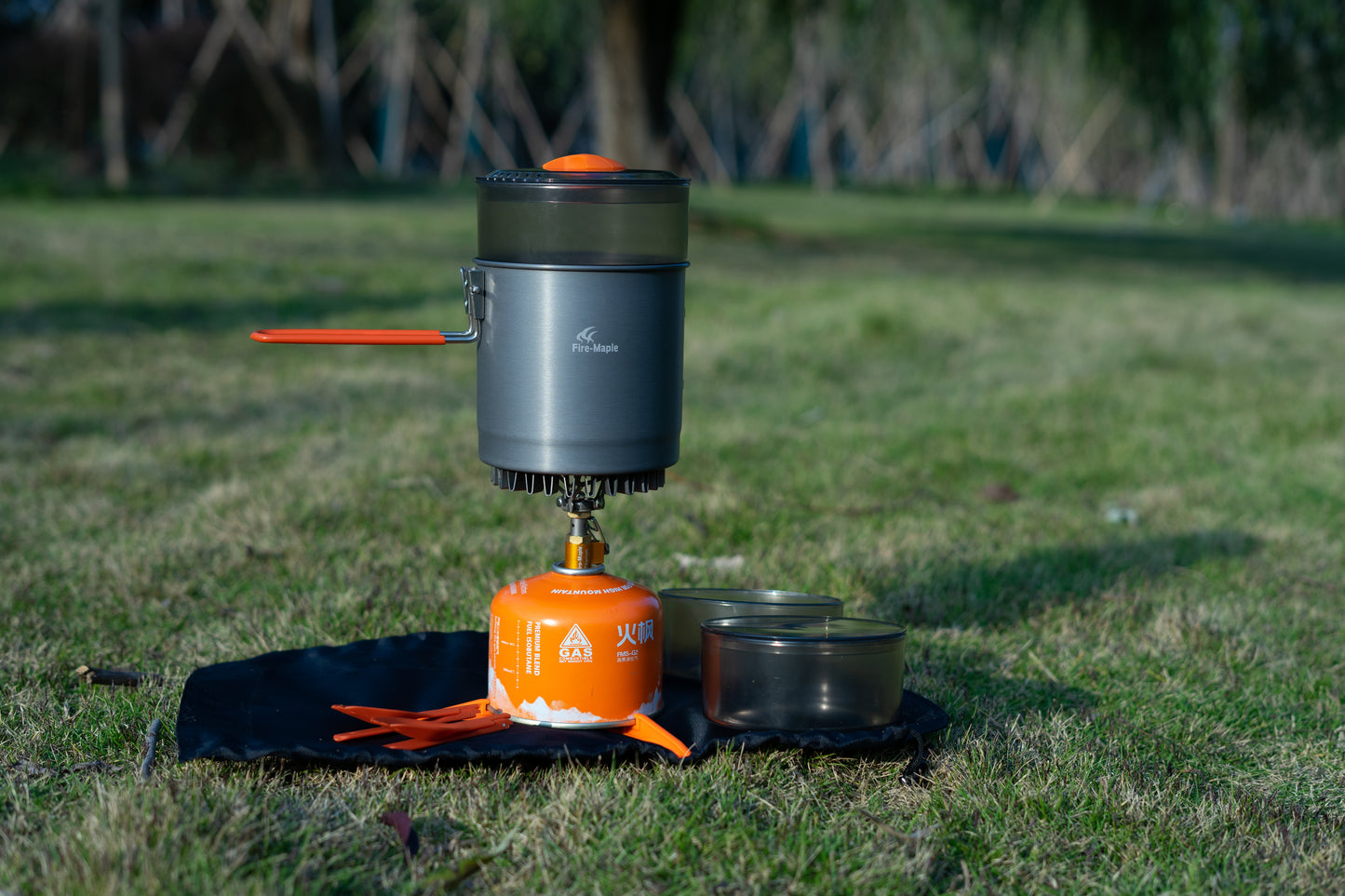 Fire Maple Island Campingkocher mit Windschutz