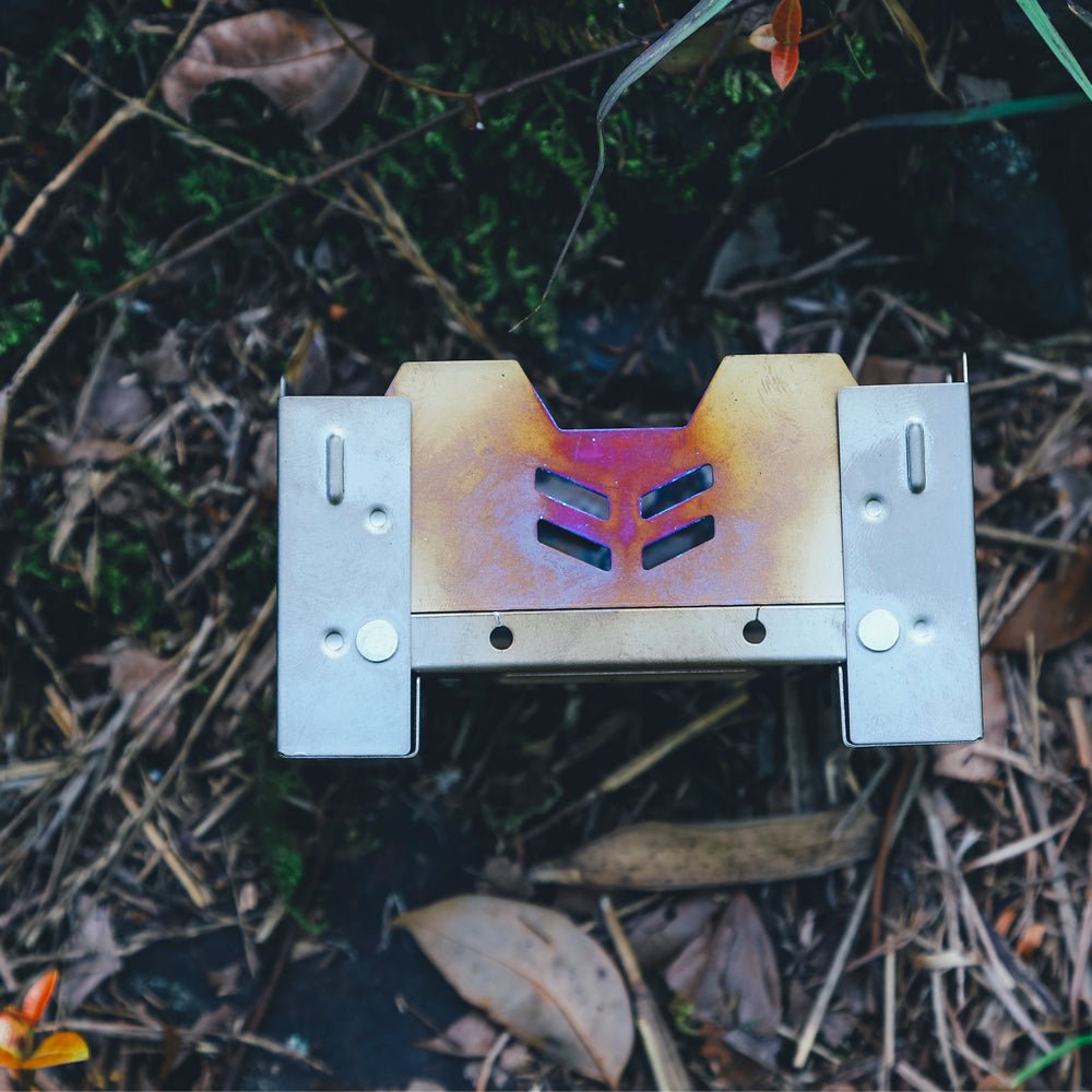 LOTUS Titan Spirituskocher mit Feststoff-Einsatz