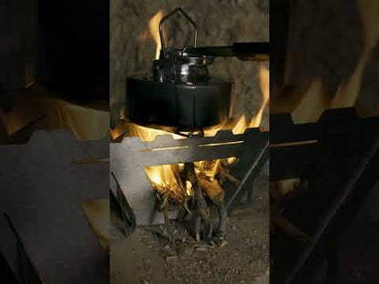 Maverick Holzgrill Triangle – faltbar & steckbar mit Topfständer